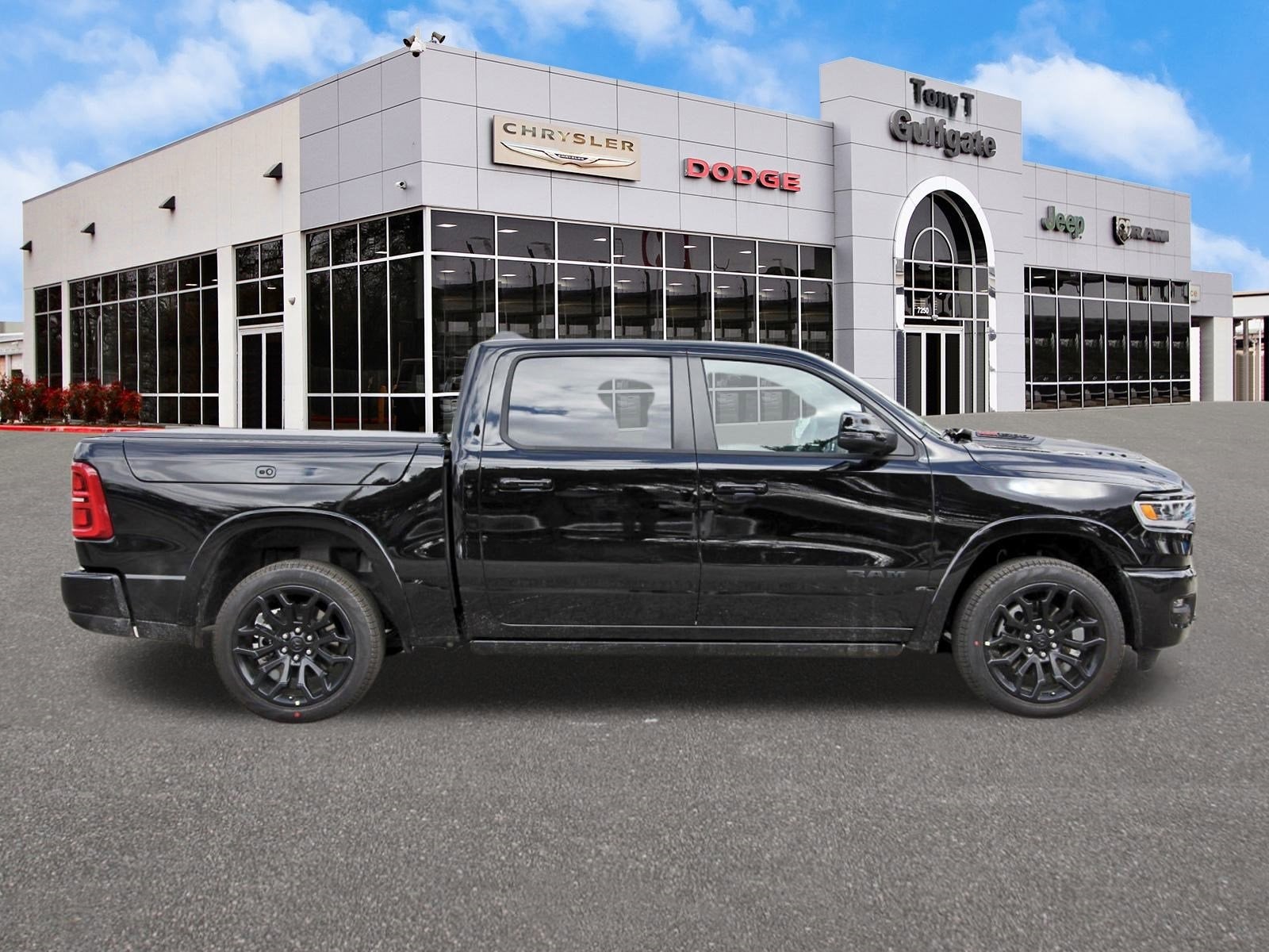 2026 RAM 1500 Limited 4x4 Crew Cab 5'7" Box