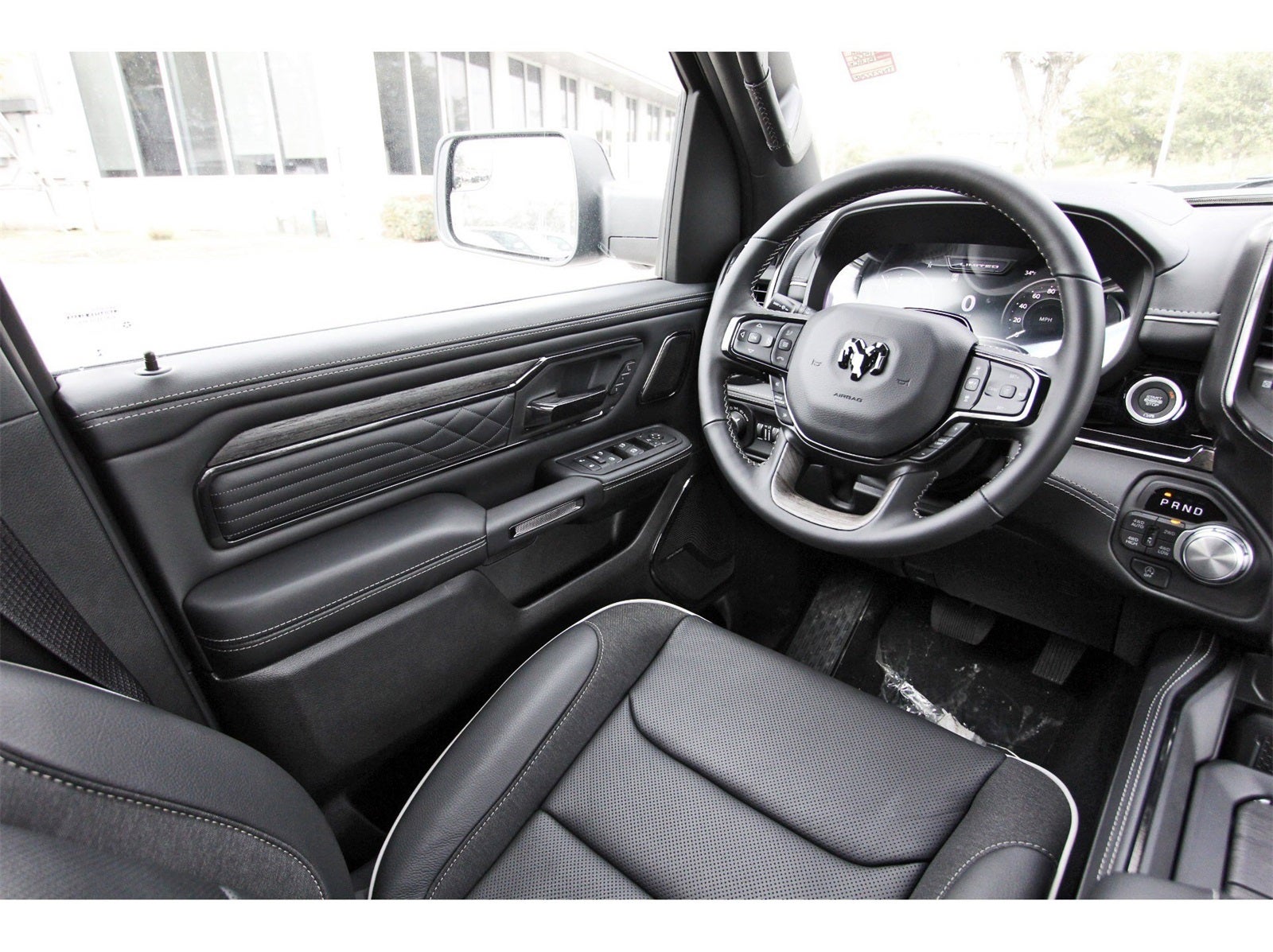 2026 RAM 1500 Limited 4x4 Crew Cab 5'7" Box