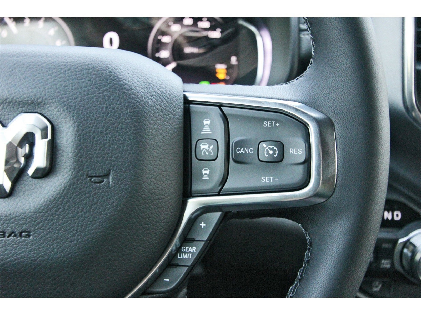 2026 RAM 1500 Laramie 4x4 Crew Cab 5'7" Box