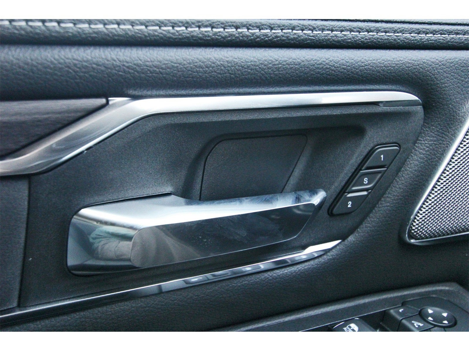 2026 RAM 1500 Laramie 4x4 Crew Cab 5'7" Box