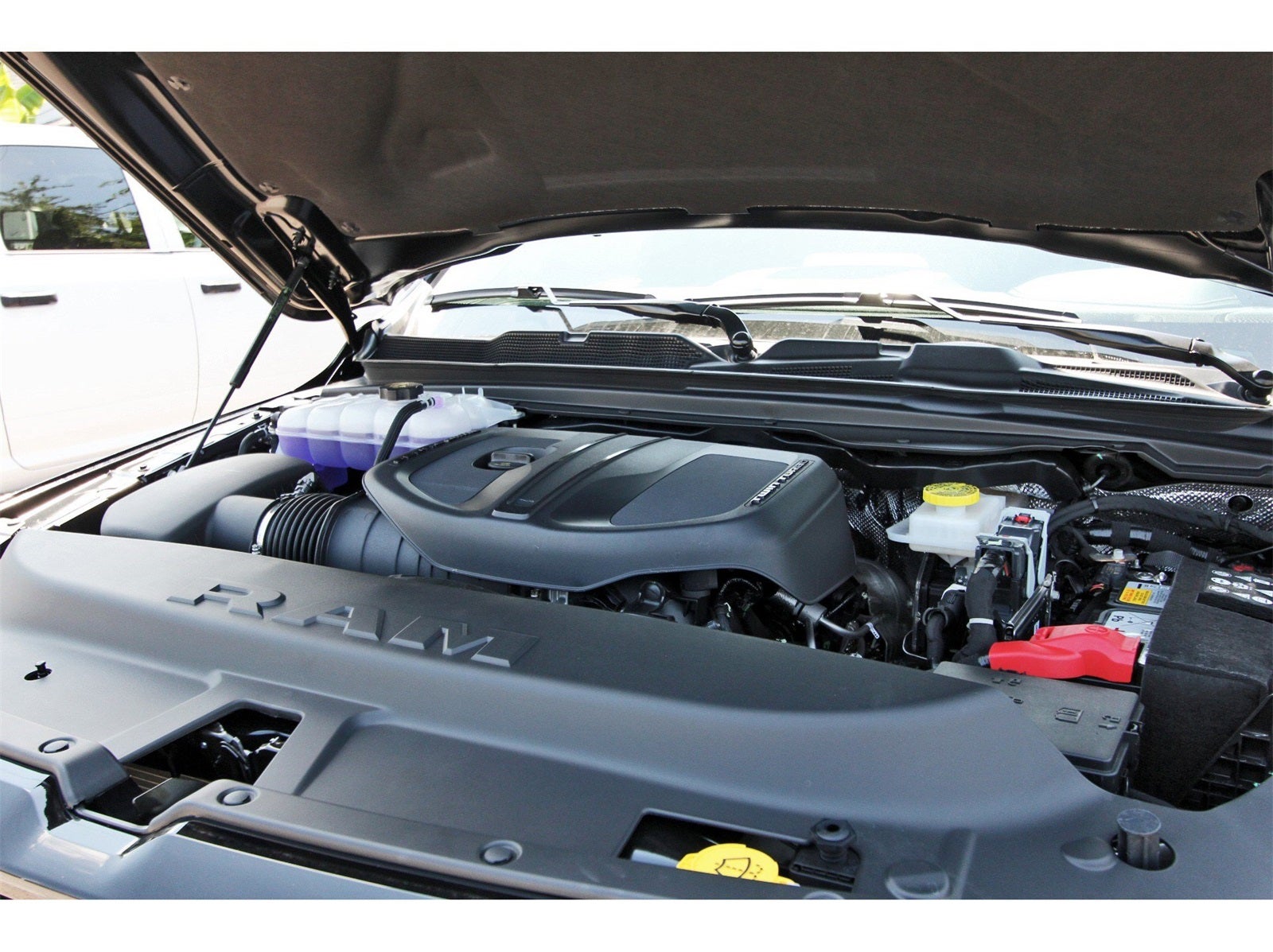 2026 RAM 1500 Laramie 4x4 Crew Cab 5'7" Box