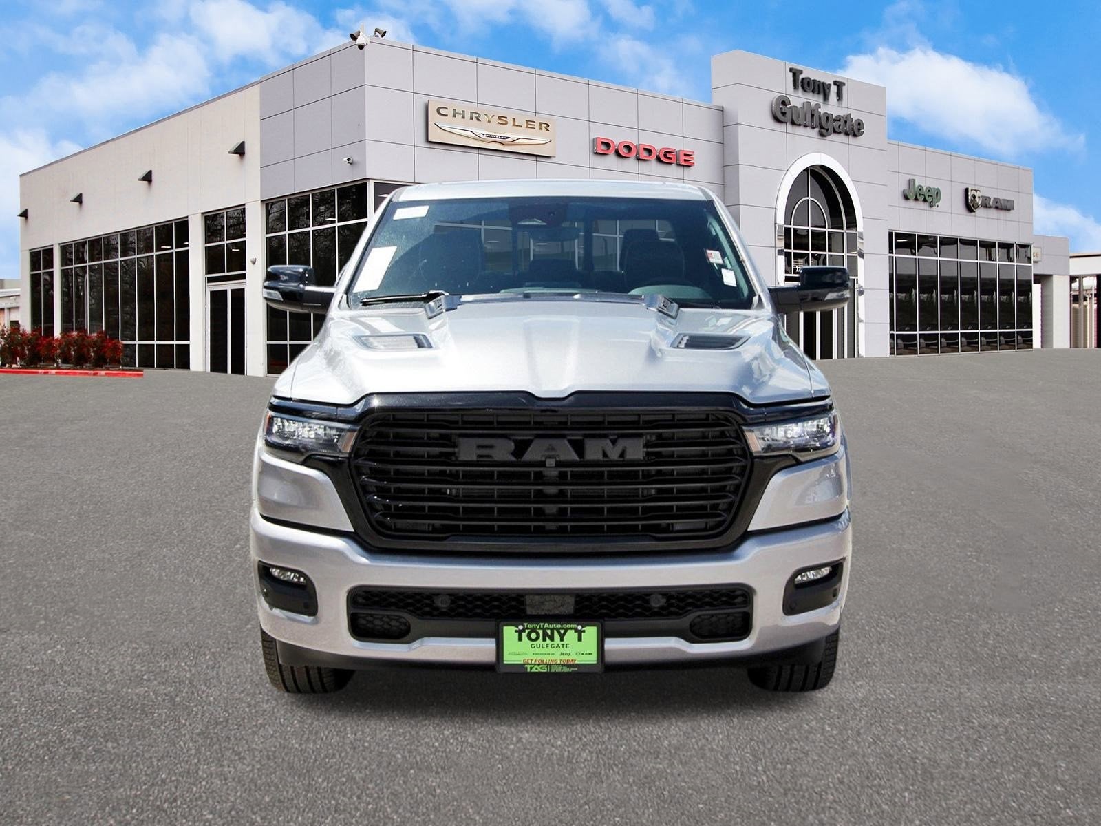 2026 RAM 1500 Laramie 4x4 Crew Cab 5'7" Box