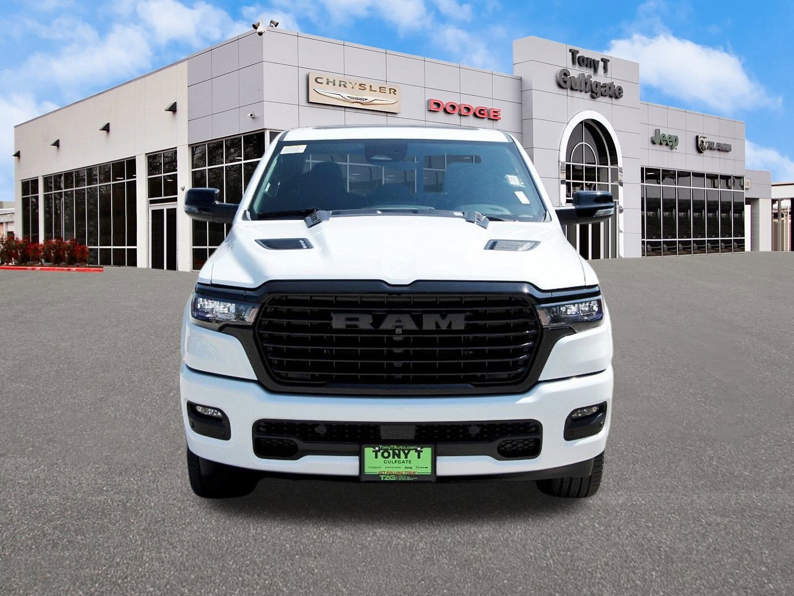 2026 RAM 1500 Laramie 4x4 Crew Cab 5'7" Box