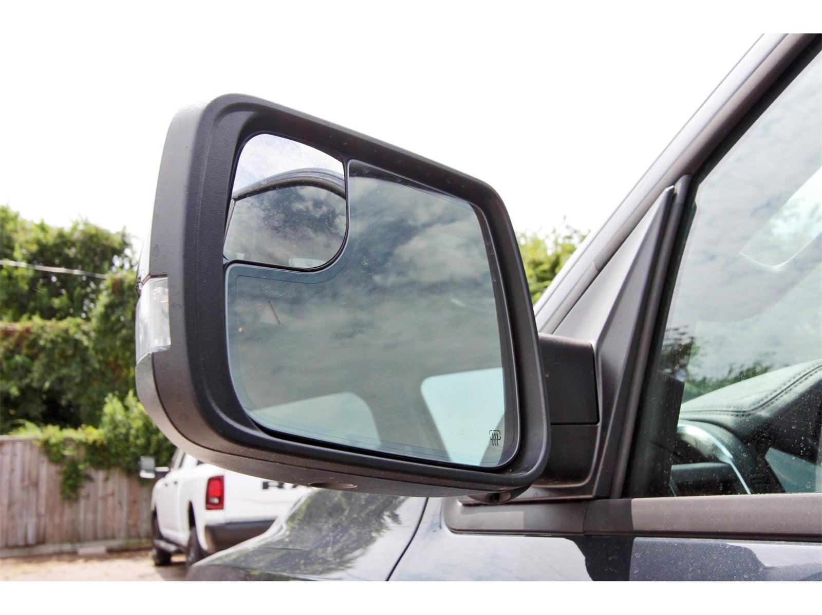 2026 RAM 1500 Laramie 4x4 Crew Cab 5'7" Box