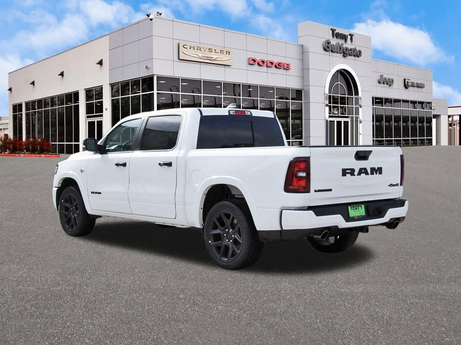 2026 RAM 1500 Laramie 4x4 Crew Cab 5'7" Box