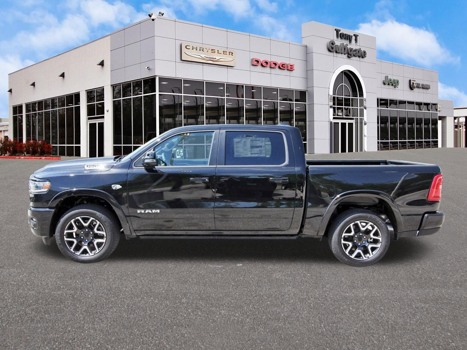 2026 RAM 1500 Laramie 4x4 Crew Cab 5'7" Box
