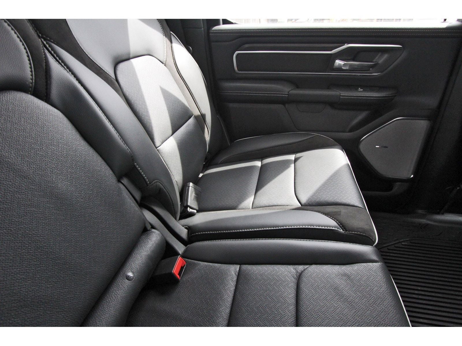 2026 RAM 1500 Laramie 4x4 Crew Cab 5'7" Box