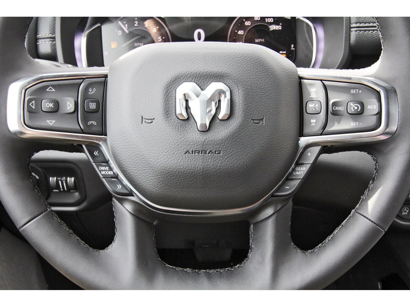 2026 RAM 1500 Laramie 4x4 Crew Cab 5'7" Box