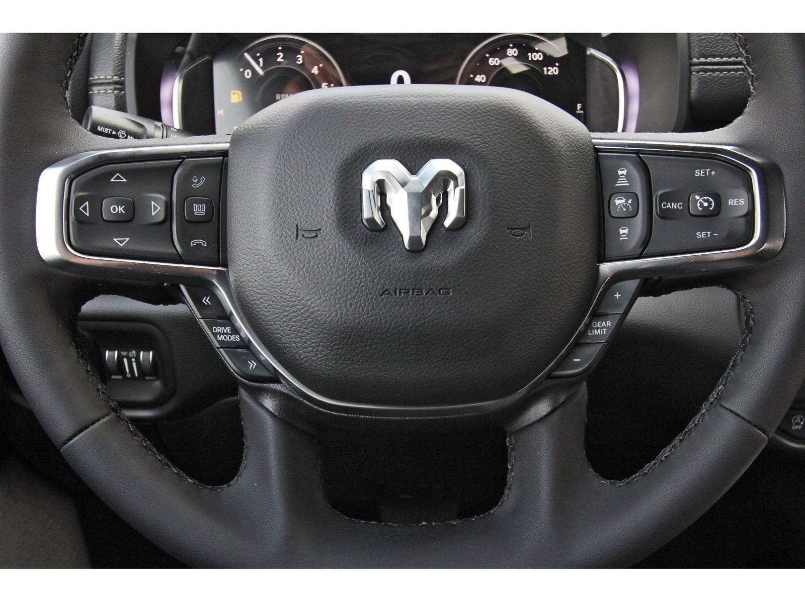 2026 RAM 1500 Laramie 4x4 Crew Cab 5'7" Box