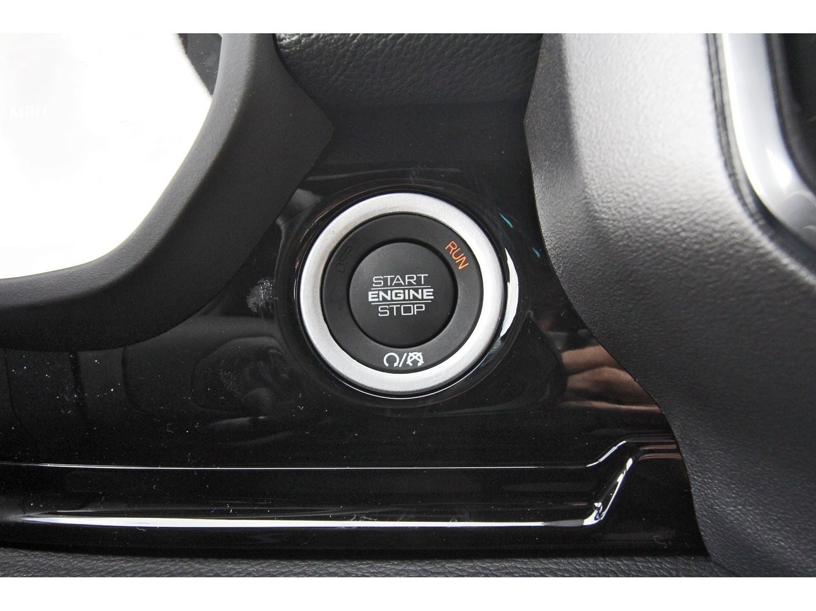 2026 RAM 1500 Laramie 4x4 Crew Cab 5'7" Box