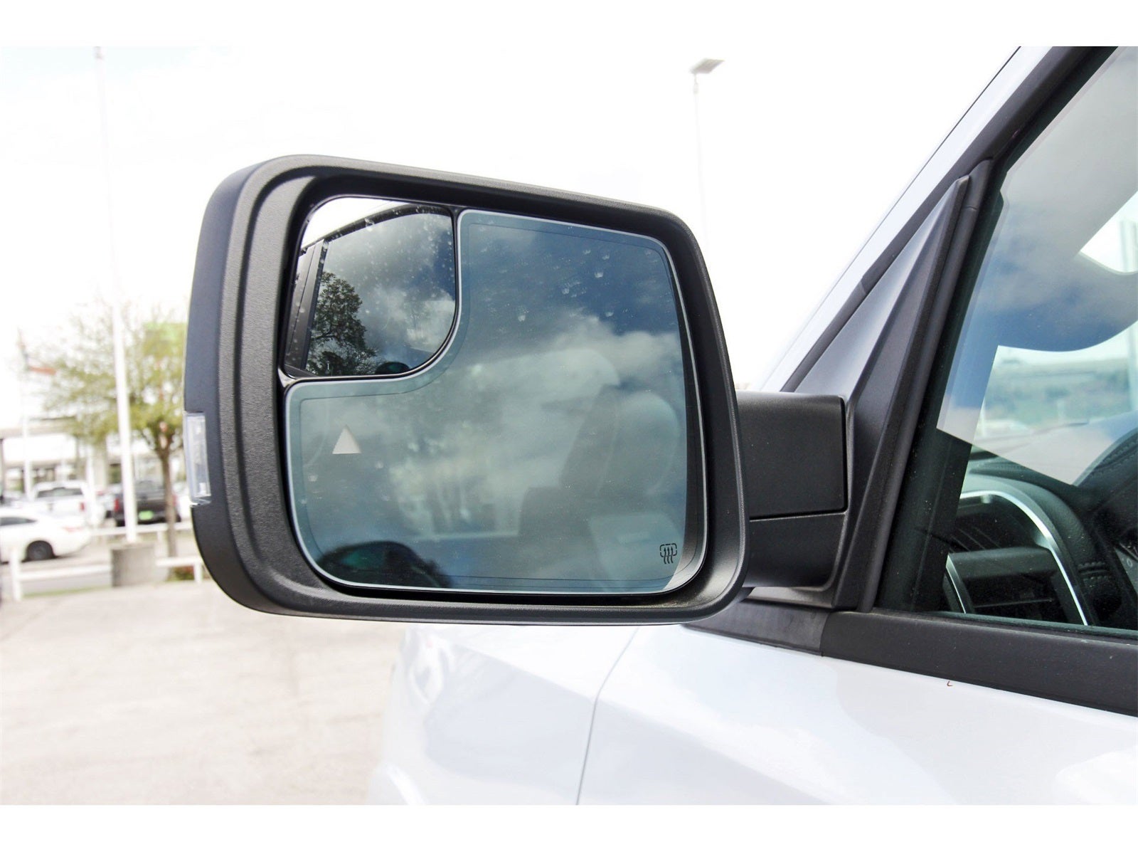 2026 RAM 1500 Laramie 4x4 Crew Cab 5'7" Box