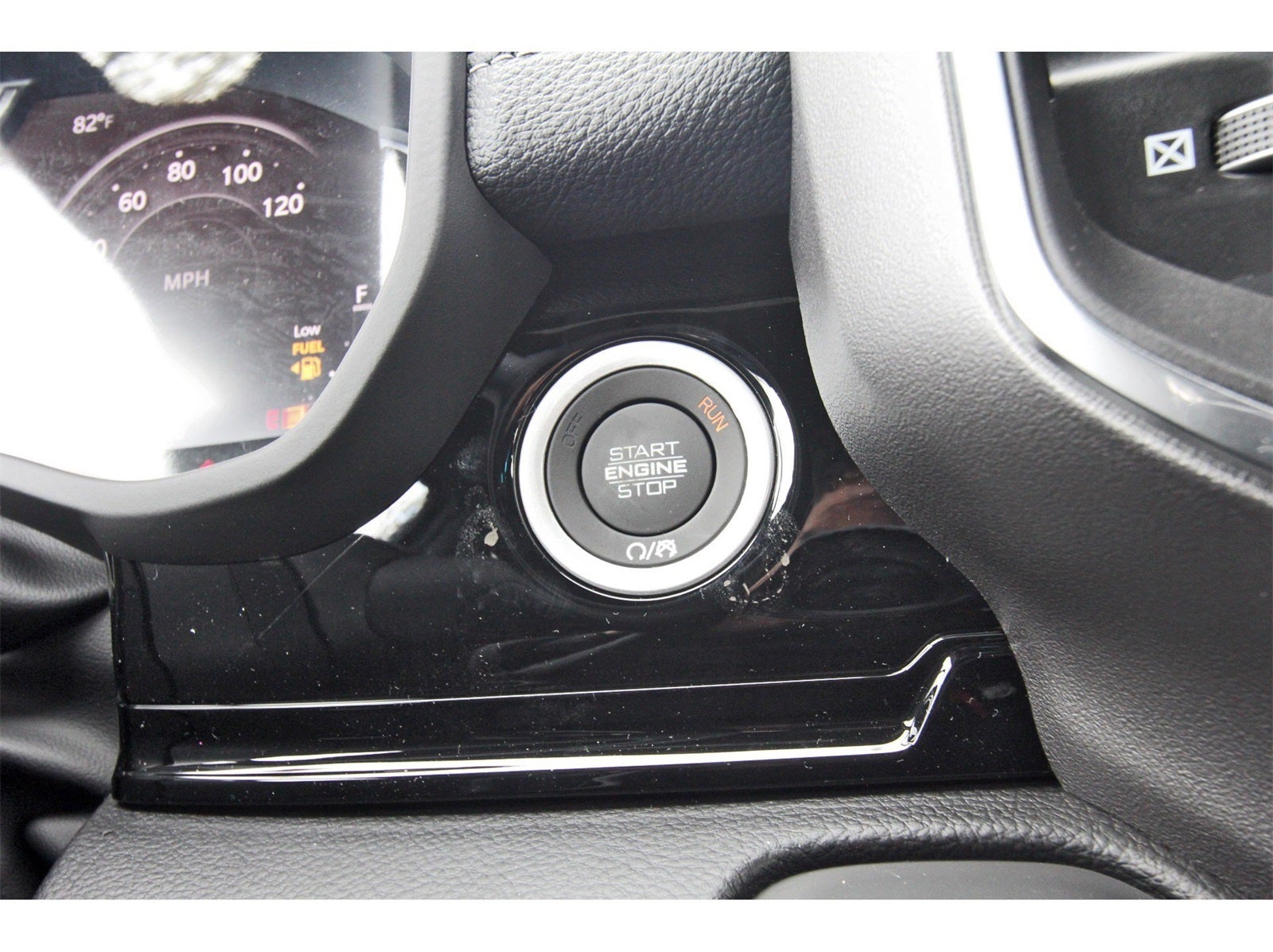 2026 RAM 1500 Laramie 4x4 Crew Cab 5'7" Box