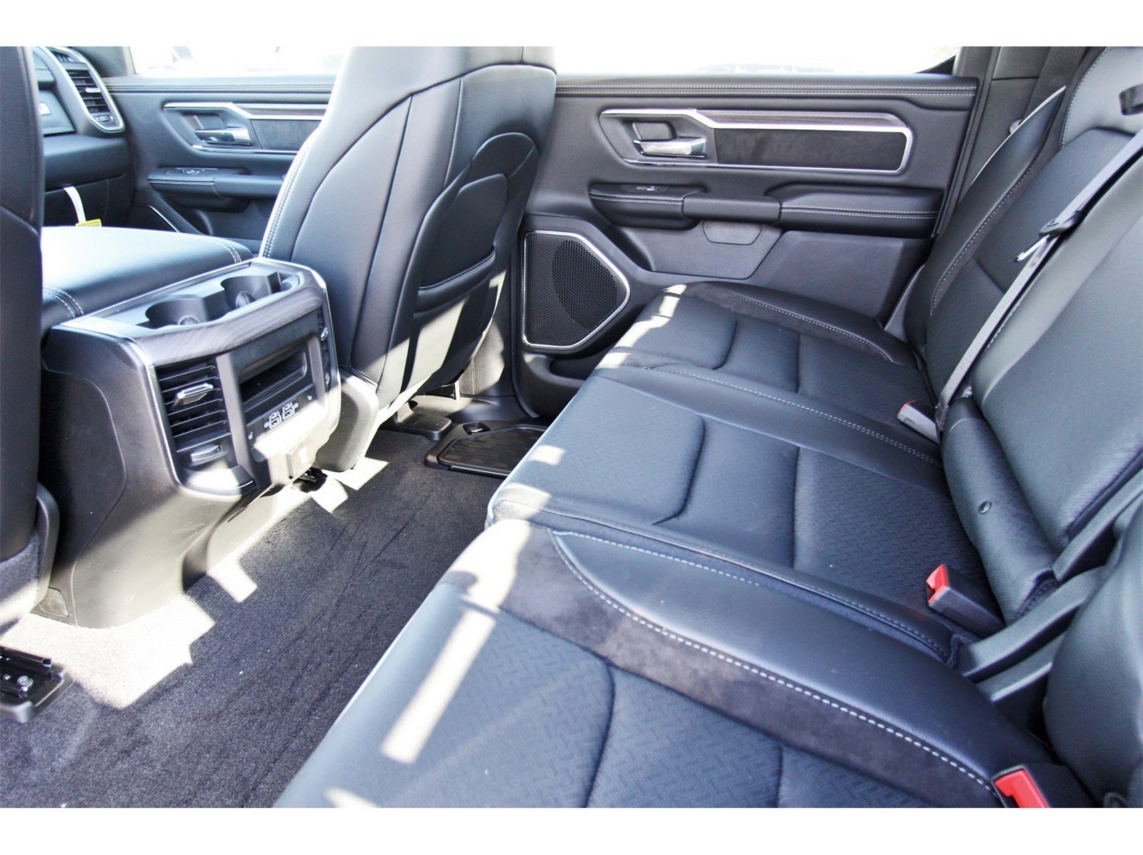 2026 RAM 1500 Laramie 4x4 Crew Cab 5'7" Box