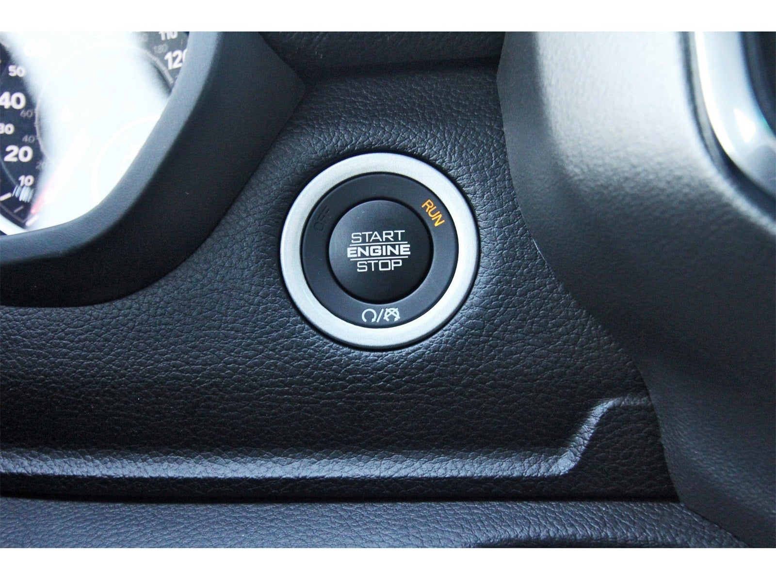 2026 RAM 1500 Laramie 4x4 Crew Cab 5'7" Box