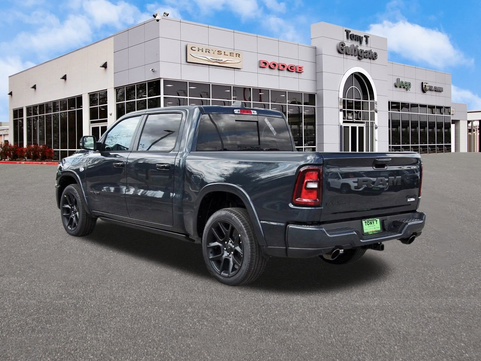 2026 RAM 1500 Laramie 4x4 Crew Cab 5'7" Box