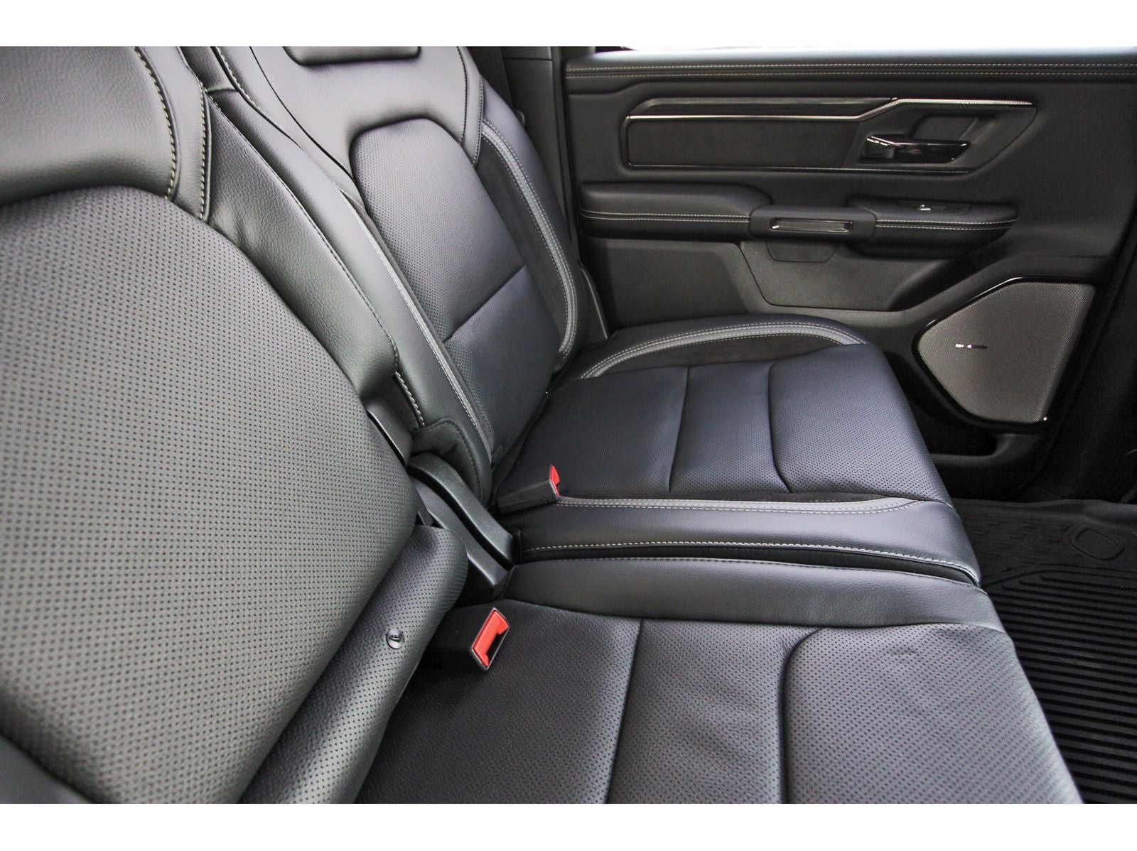 2026 RAM 1500 Rebel 4x4 Crew Cab 5'7" Box