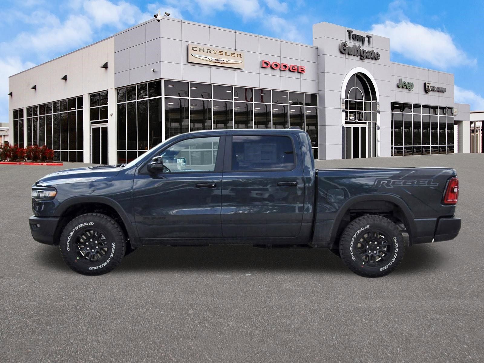 2026 RAM 1500 Rebel 4x4 Crew Cab 5'7" Box