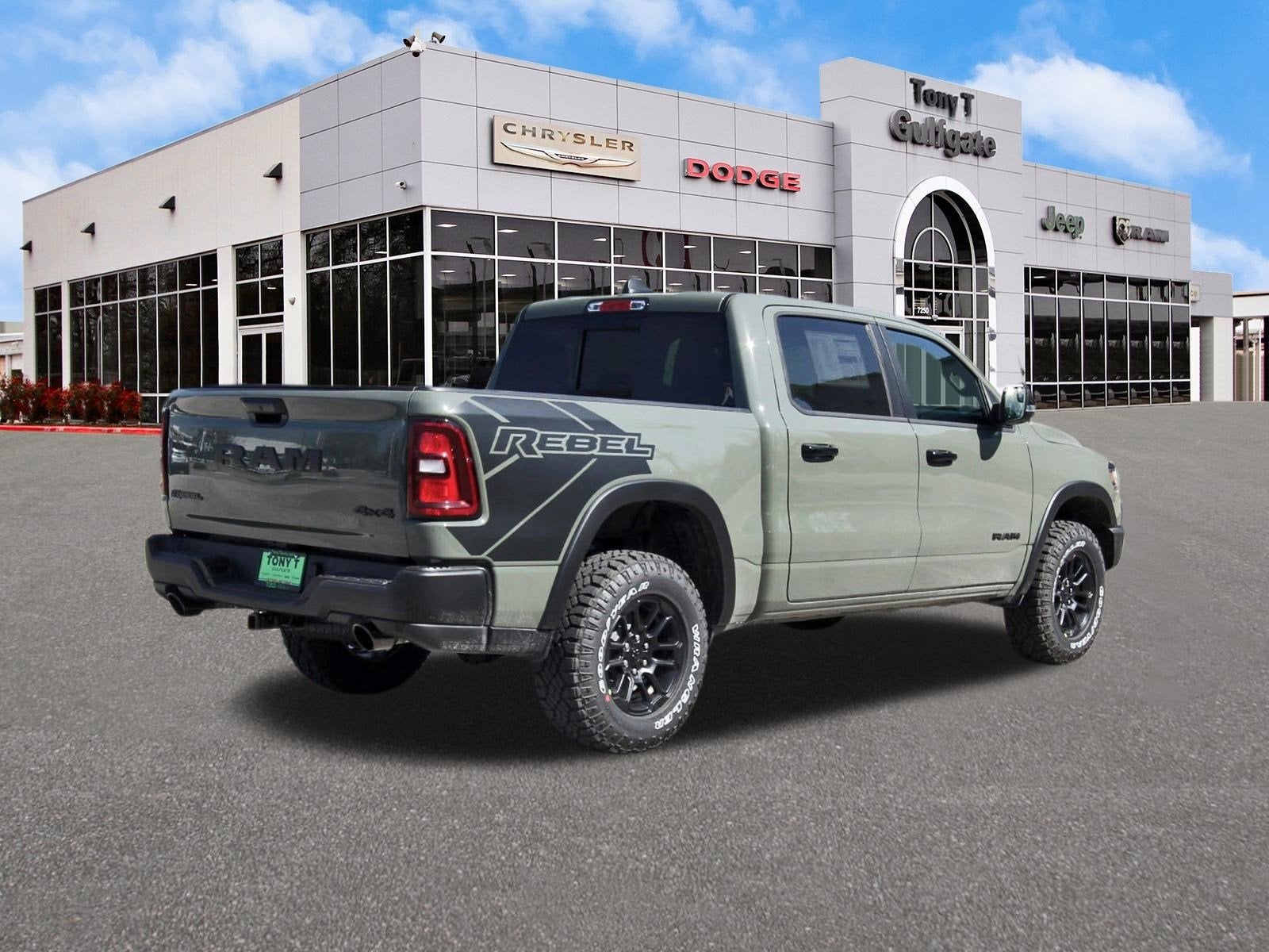 2026 RAM 1500 Rebel 4x4 Crew Cab 5'7" Box