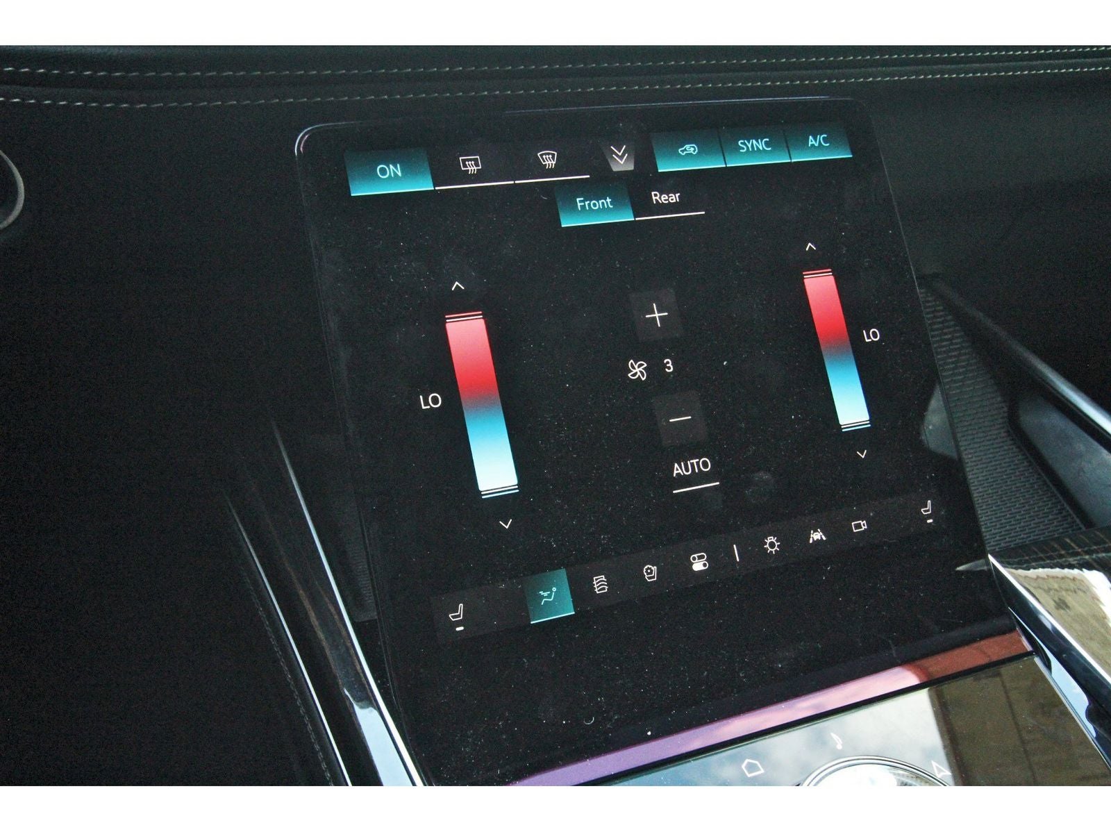 2025 Cadillac Escalade Luxury