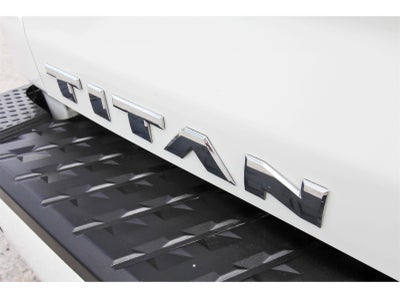 2022 Nissan Titan SV