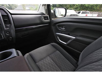 2022 Nissan Titan SV