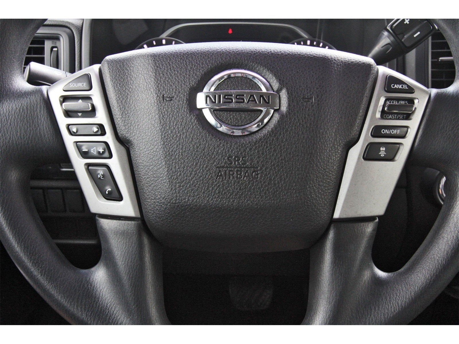 2022 Nissan Titan SV