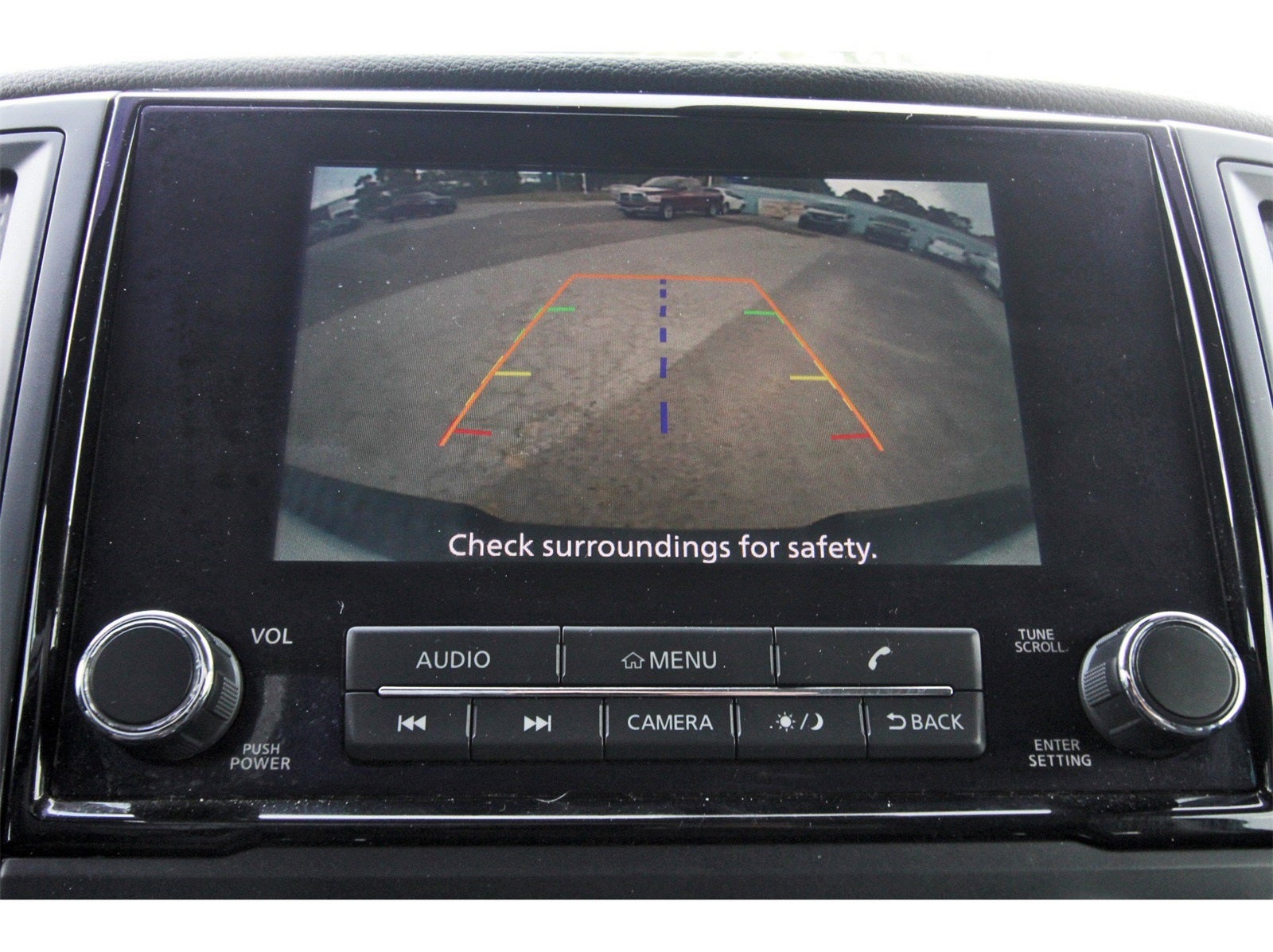 2022 Nissan Titan SV