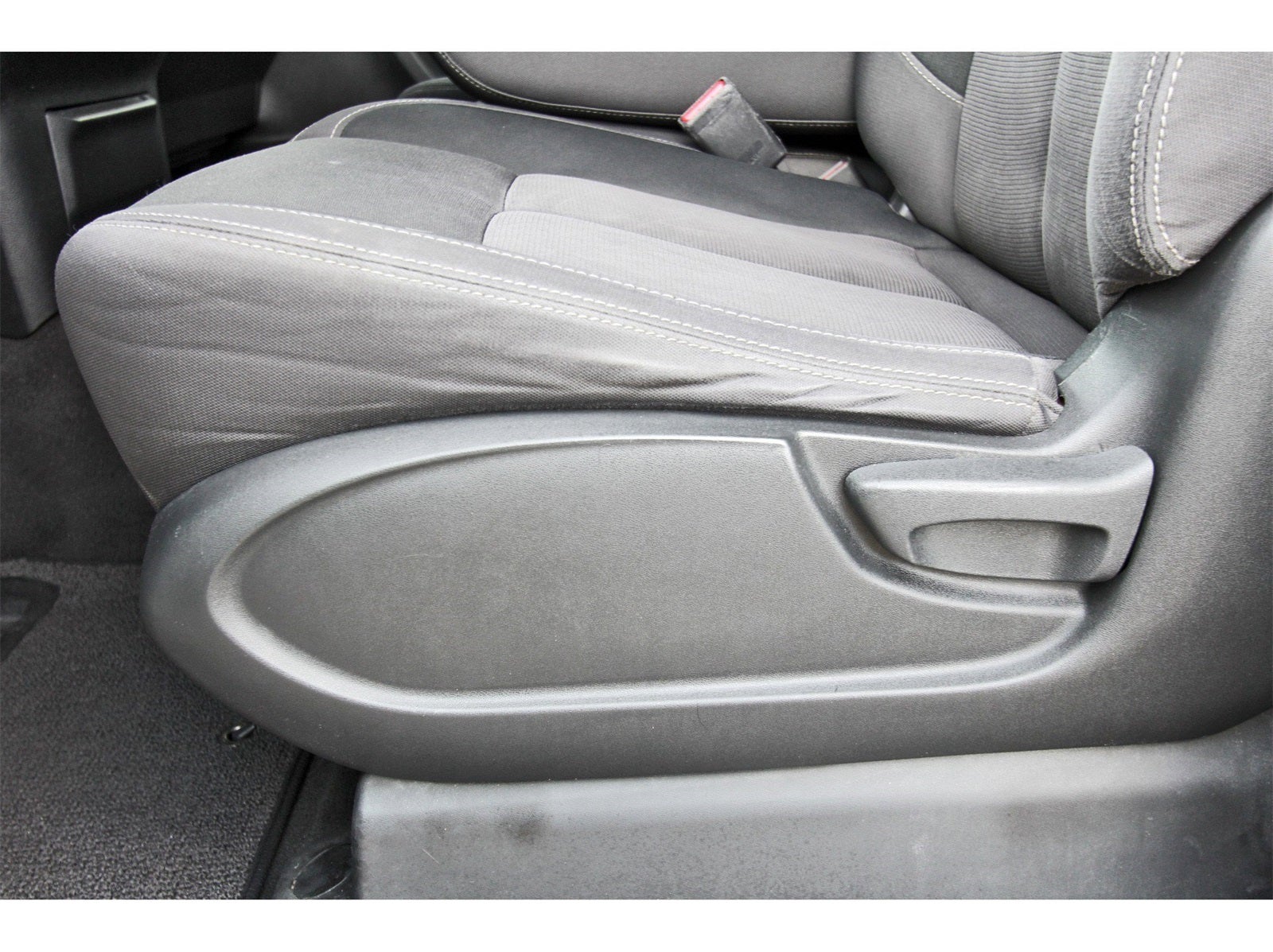 2022 Nissan Titan SV