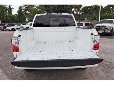 2022 Nissan Titan SV