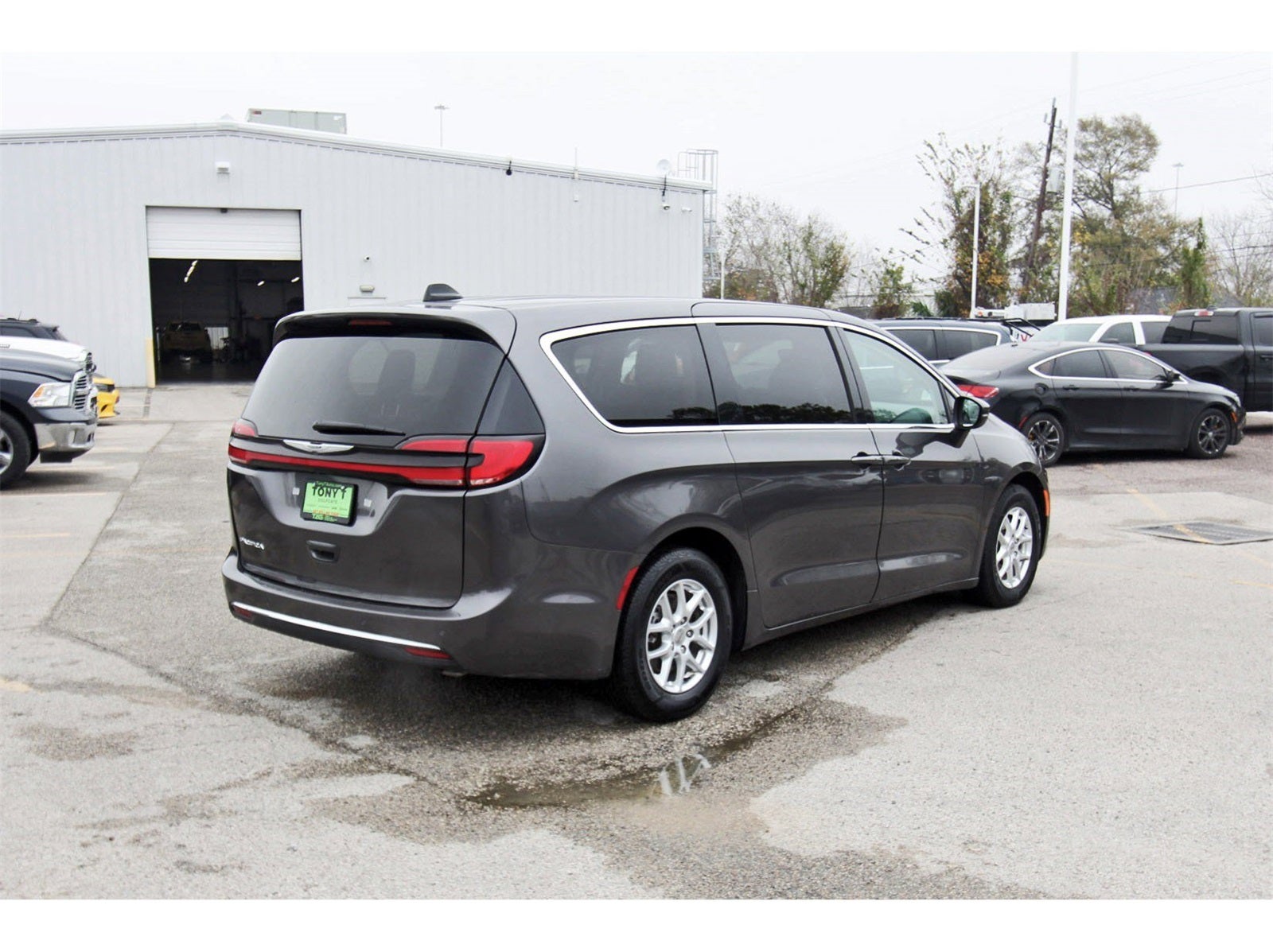 2023 Chrysler Pacifica Touring L