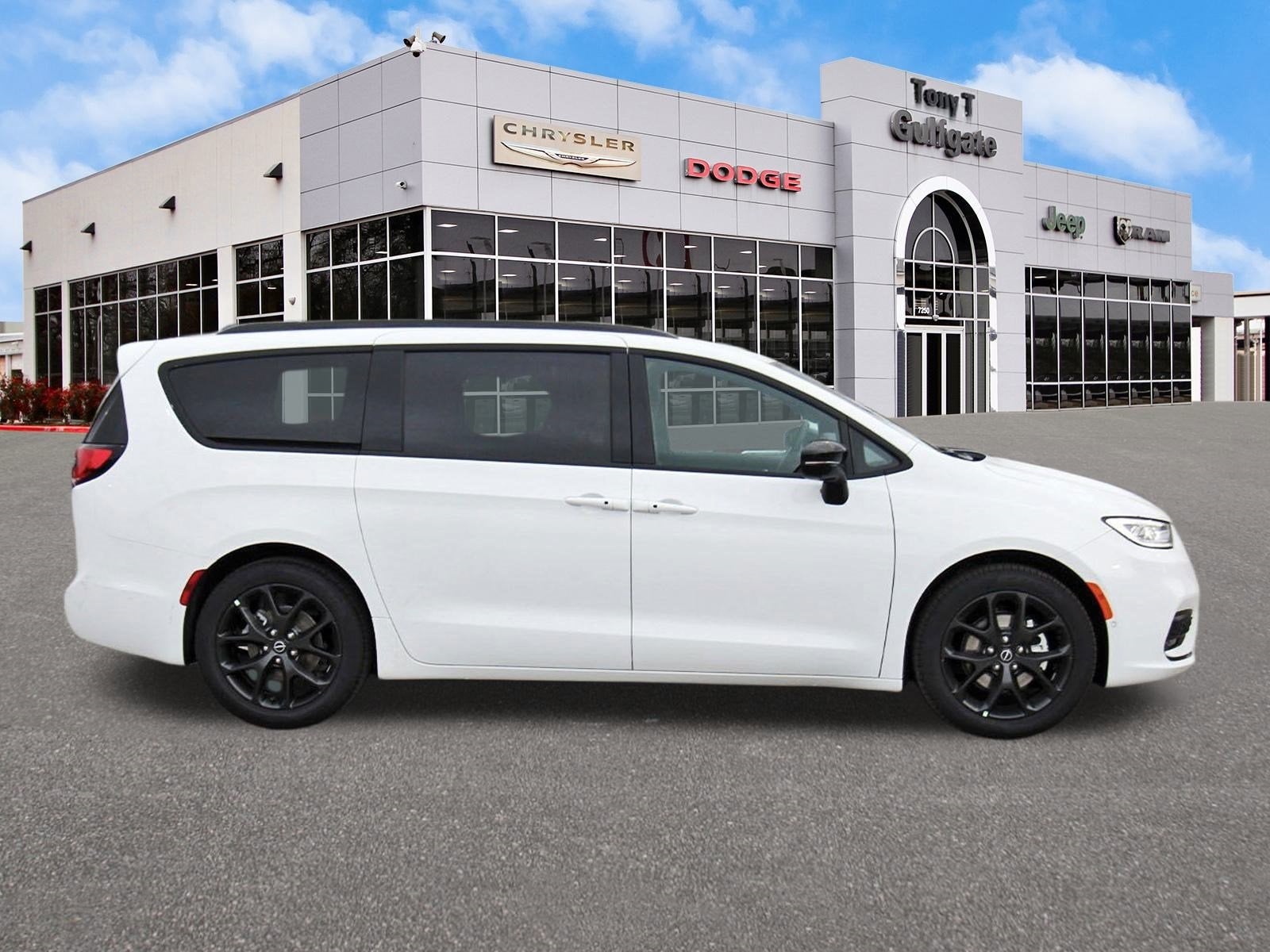 2026 Chrysler Pacifica Select FWD