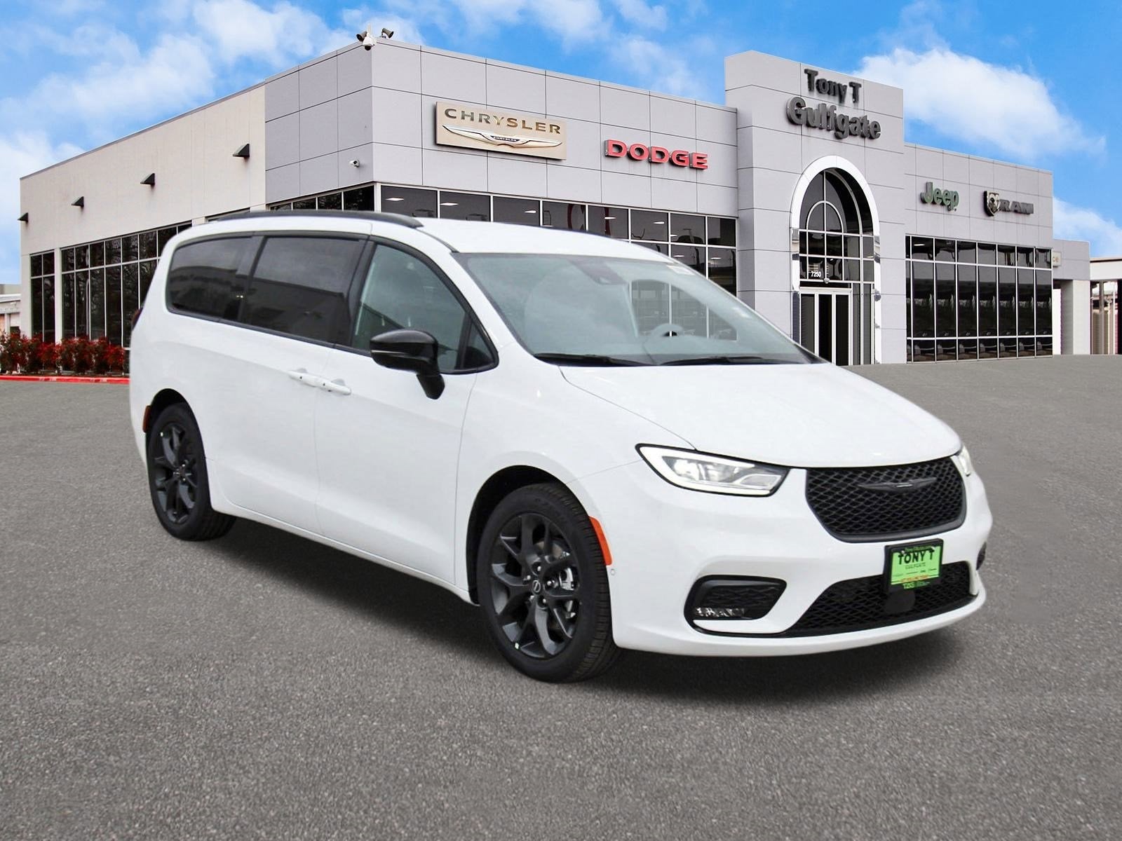 2026 Chrysler Pacifica Select FWD