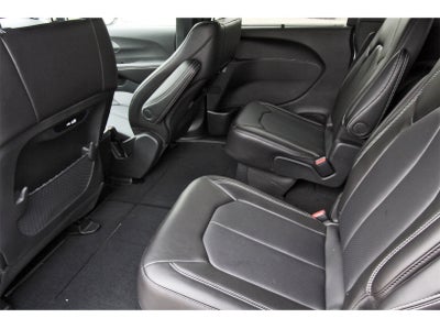 2026 Chrysler Pacifica Select FWD