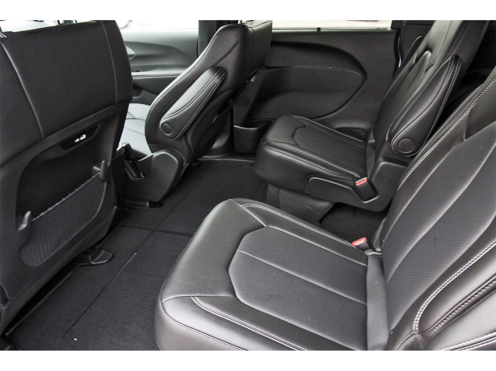 2026 Chrysler Pacifica Select FWD