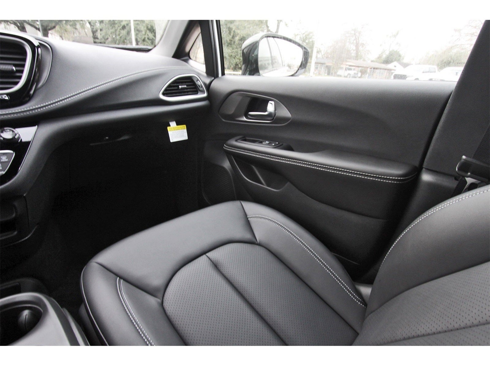 2026 Chrysler Pacifica Select FWD