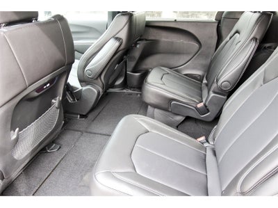 2026 Chrysler Pacifica Select FWD
