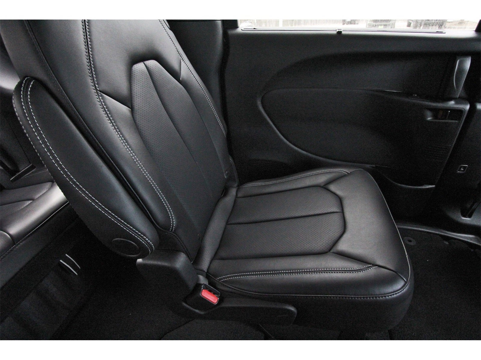 2026 Chrysler Pacifica Select FWD