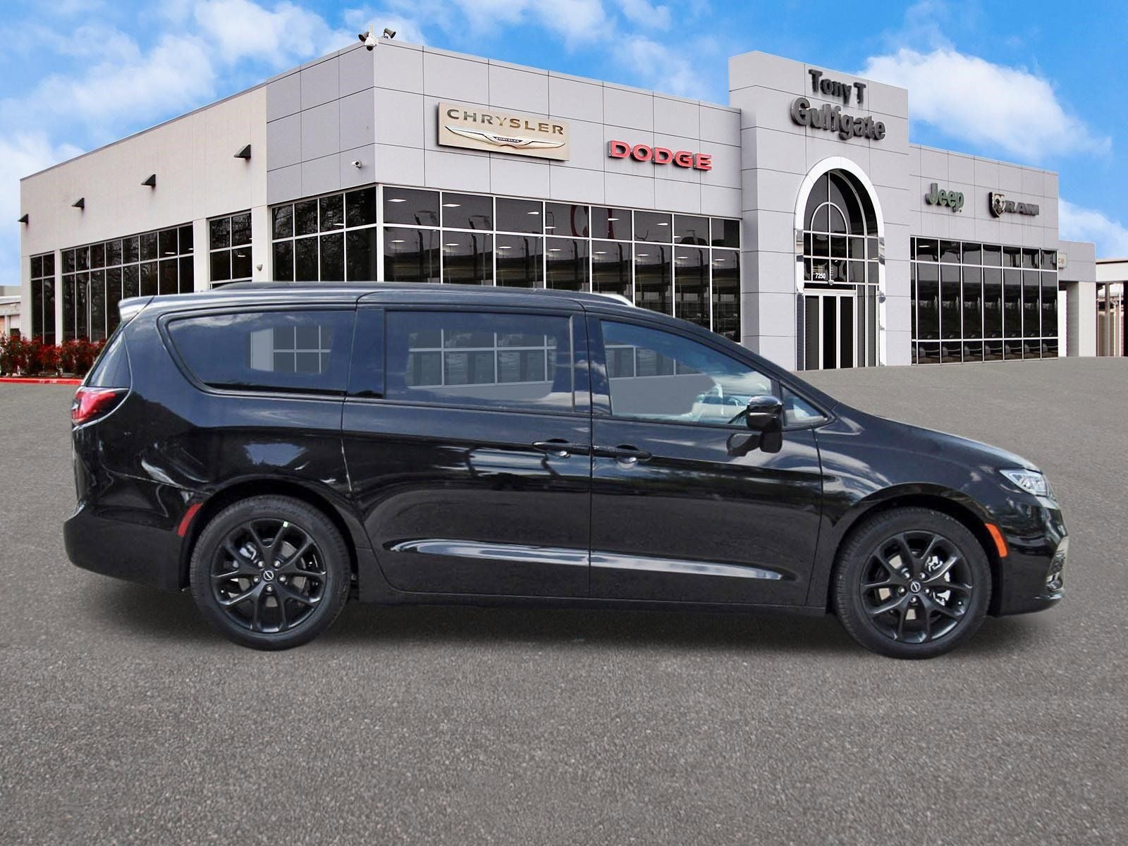 2026 Chrysler Pacifica Select FWD