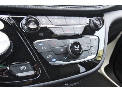 2026 Chrysler Pacifica Select FWD