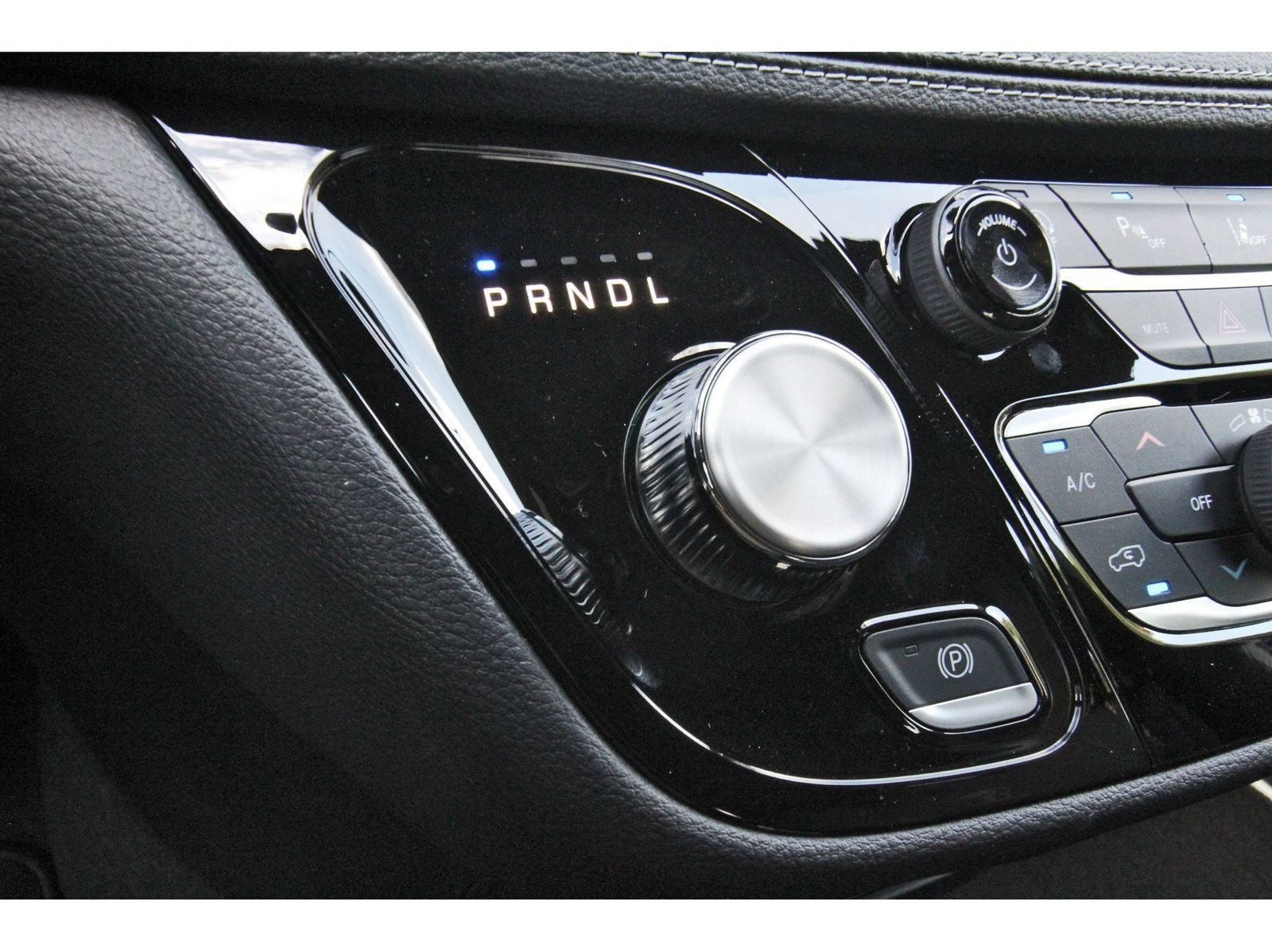 2026 Chrysler Pacifica Select FWD