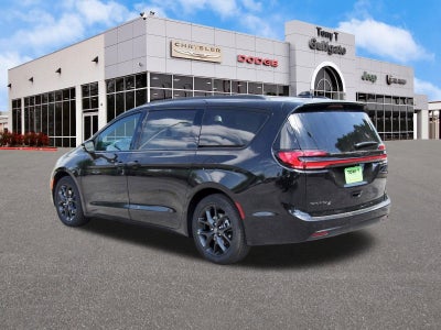 2026 Chrysler Pacifica Select FWD