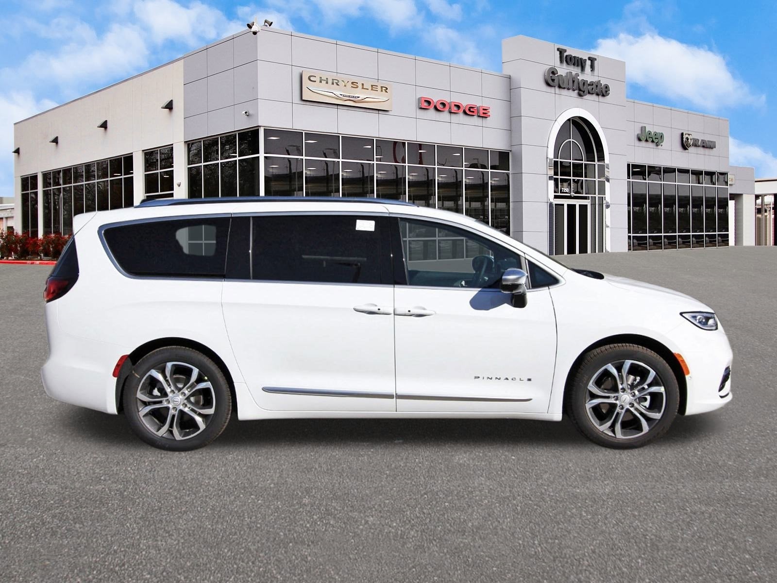 2026 Chrysler Pacifica Pinnacle FWD