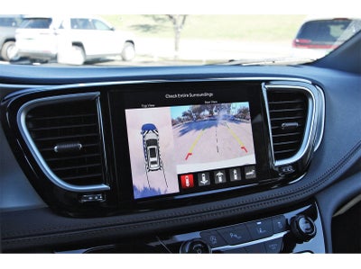 2026 Chrysler Pacifica Pinnacle FWD