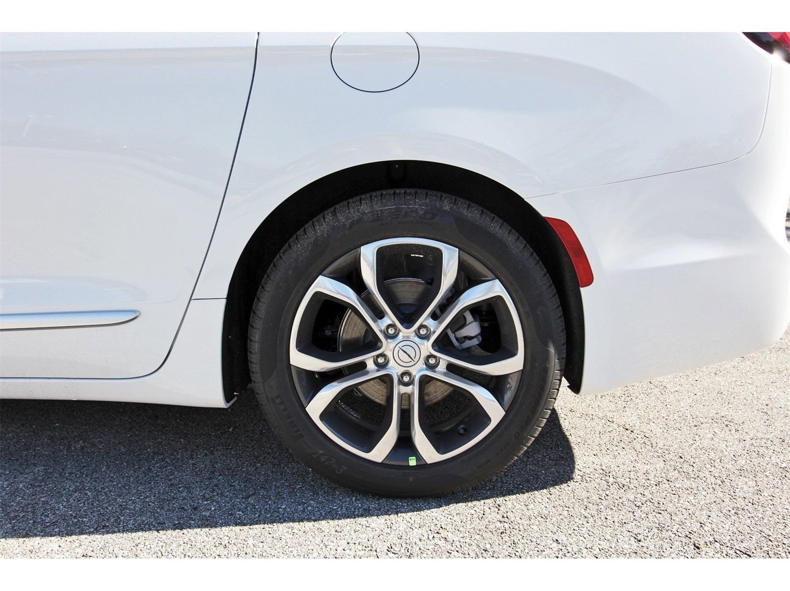 2026 Chrysler Pacifica Pinnacle FWD