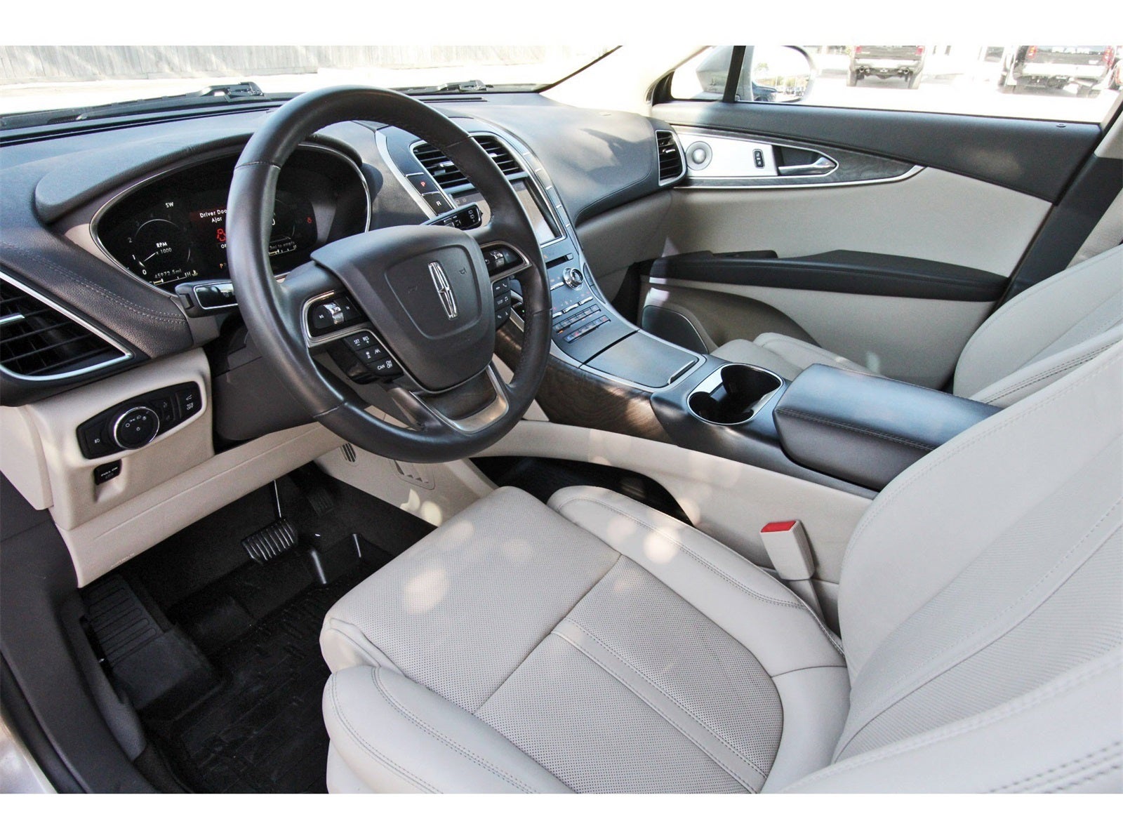 2020 Lincoln Nautilus Reserve