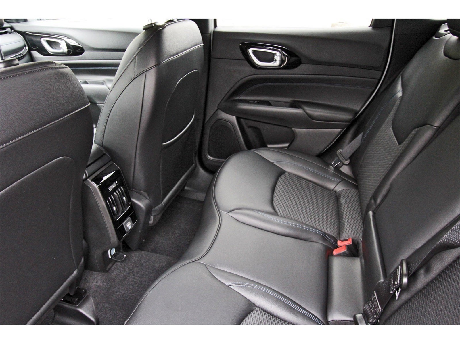 2026 Jeep Compass Latitude Altitude 4x4