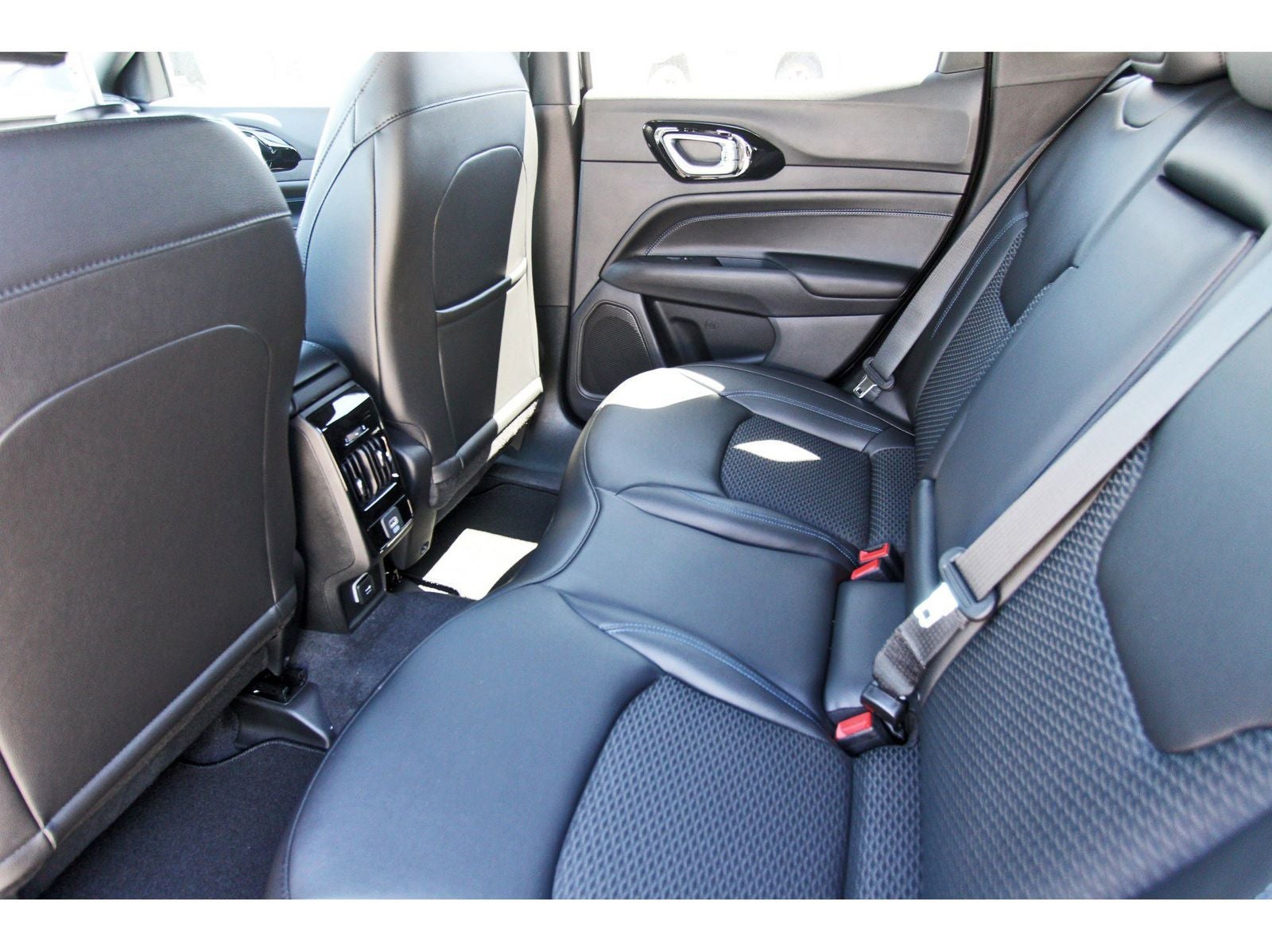 2026 Jeep Compass Latitude Altitude 4x4