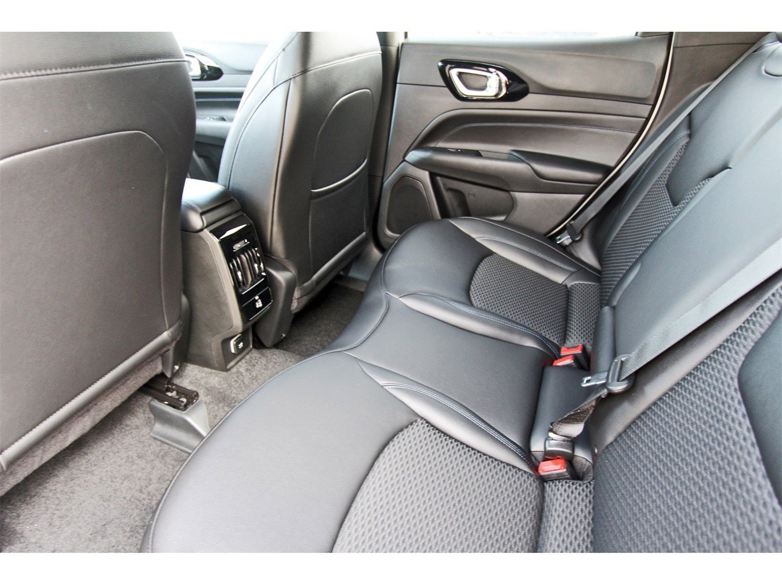 2026 Jeep Compass Latitude Altitude 4x4