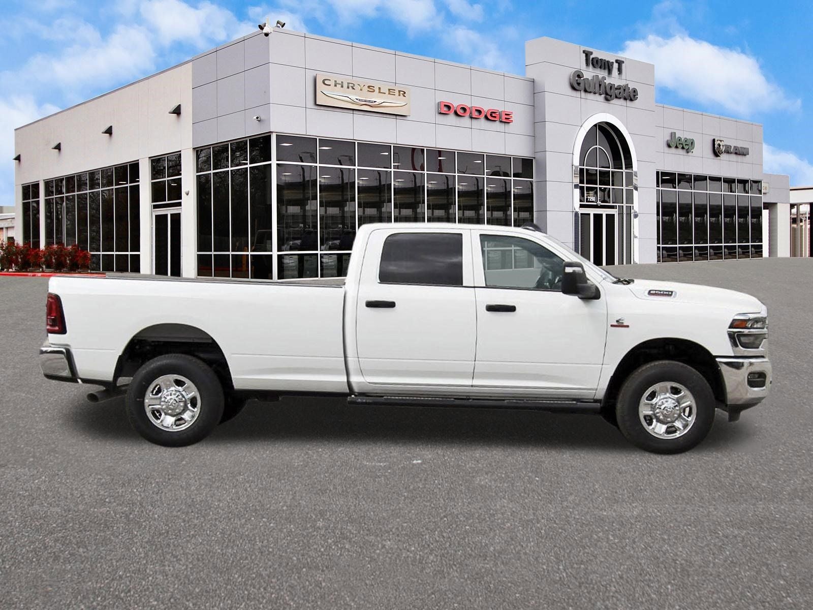 2026 RAM 2500 Tradesman 4x4 Crew Cab 8' Box