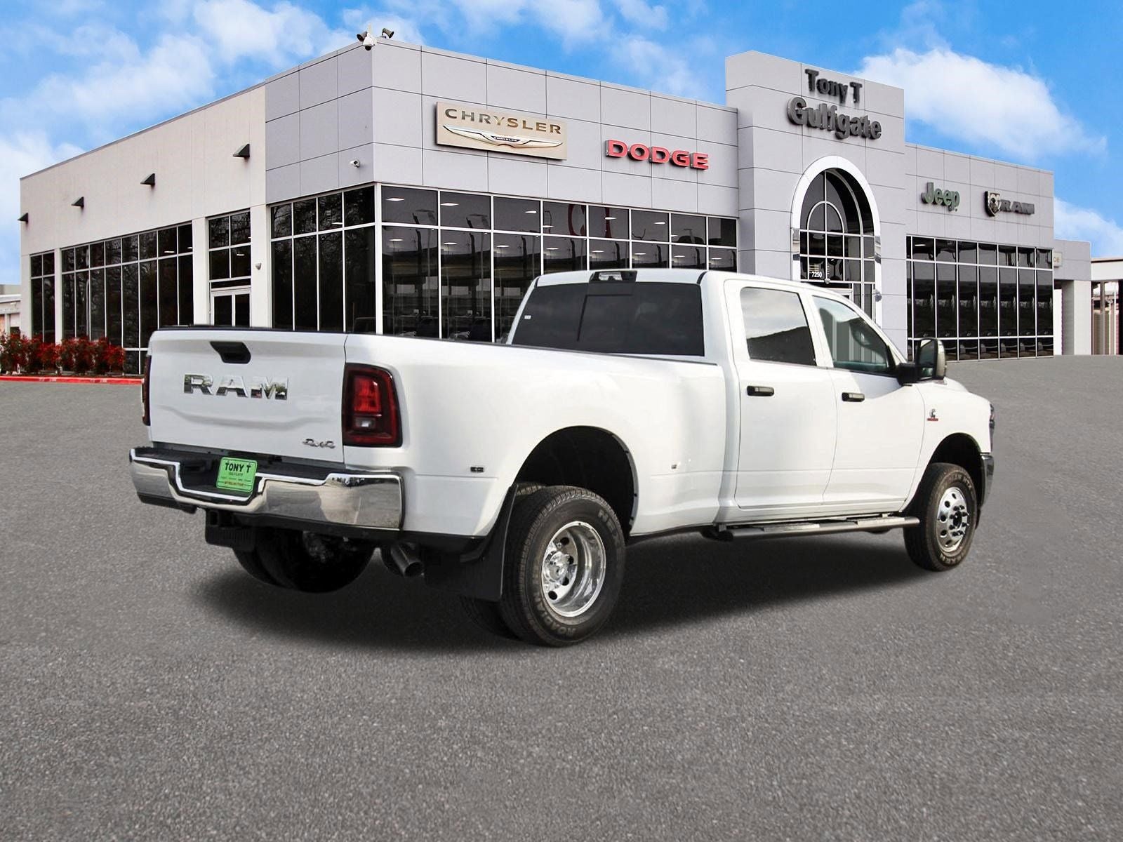 2026 RAM 3500 Tradesman 4x4 Crew Cab 8' Box